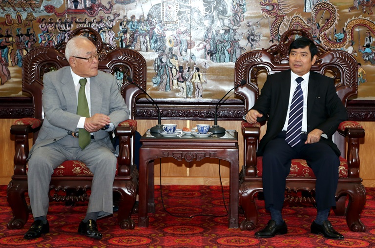 永福省人民政府省长会见日本在越南的基础设施发展合作委员会