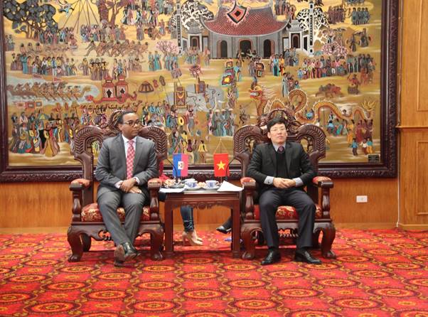 Phó Chủ tịch UBND tỉnh Lê Duy thành tiếp và làm việc với đoàn Đại sứ Cộng hòa Haiti tại Việt Nam