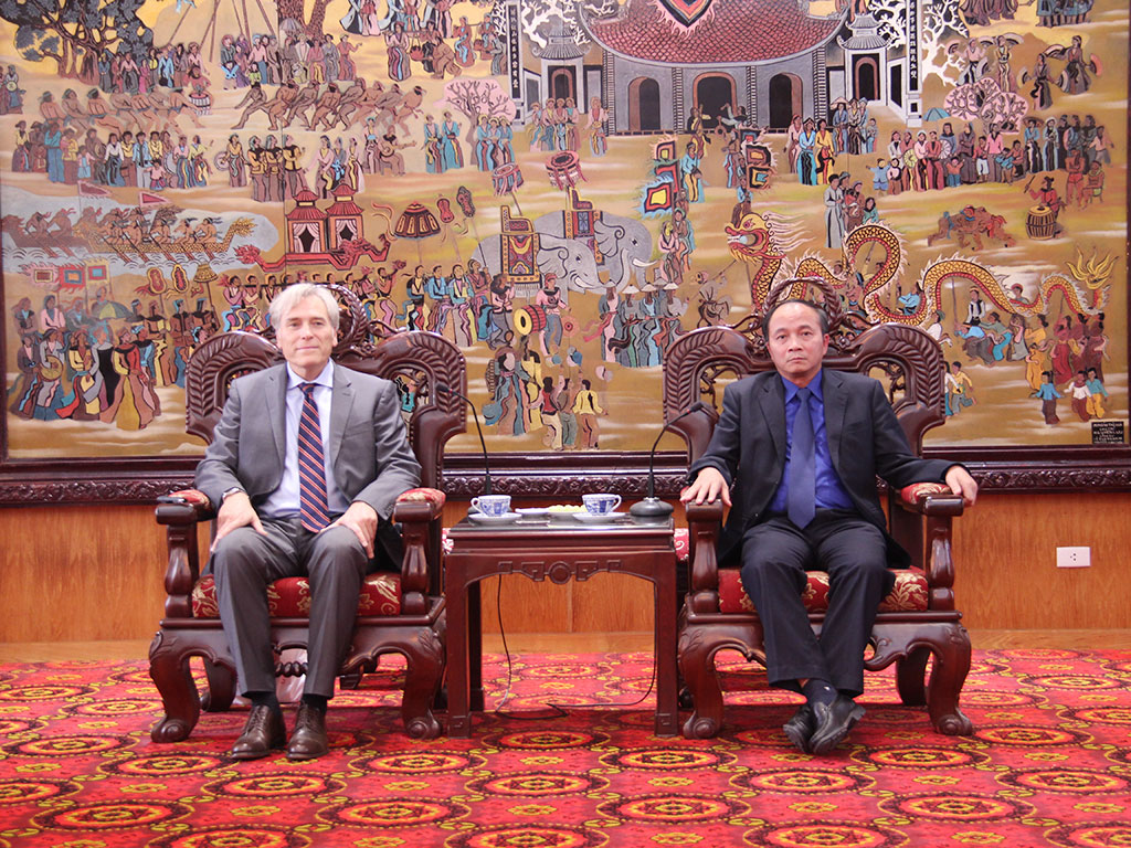 Chủ tịch UBND tỉnh Nguyễn Văn Trì tiếp và làm việc với nhà đầu tư CHLB Đức