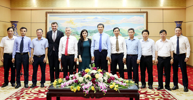 Phó Bí thư thường trực Tỉnh ủy Trần Văn Vinh tiếp Đại sứ đặc mệnh toàn quyền Bun-ga-ri tại Việt Nam