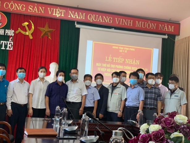 Hiệp hội Doanh nghiệp Hàn Quốc tặng máy thở cho tỉnh Vĩnh Phúc