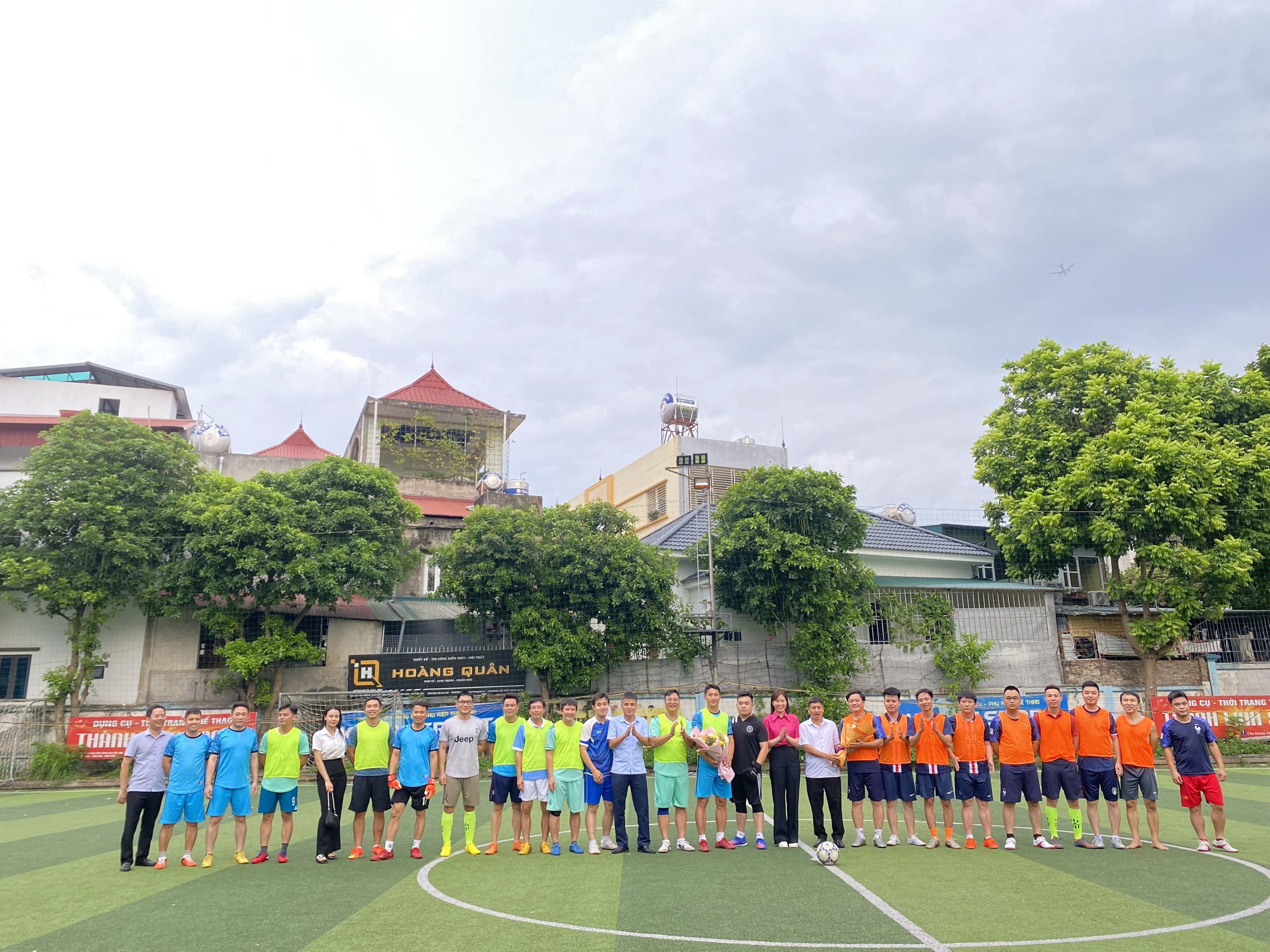 Giao lưu bóng đá chào mừng Đại hội đại biểu Đoàn TNCS Hồ Chí Minh khối CCQ tỉnh lần thứ X, nhiệm kỳ 2022-2027; Đại hội chi bộ 4- Sở Kế hoạch và Đầu tư lần thứ VI, nhiệm kỳ 2022-2025