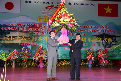 On the occasion of 40th anniversary of the establishment of diplomatic relationship between Vietnam and Japan
